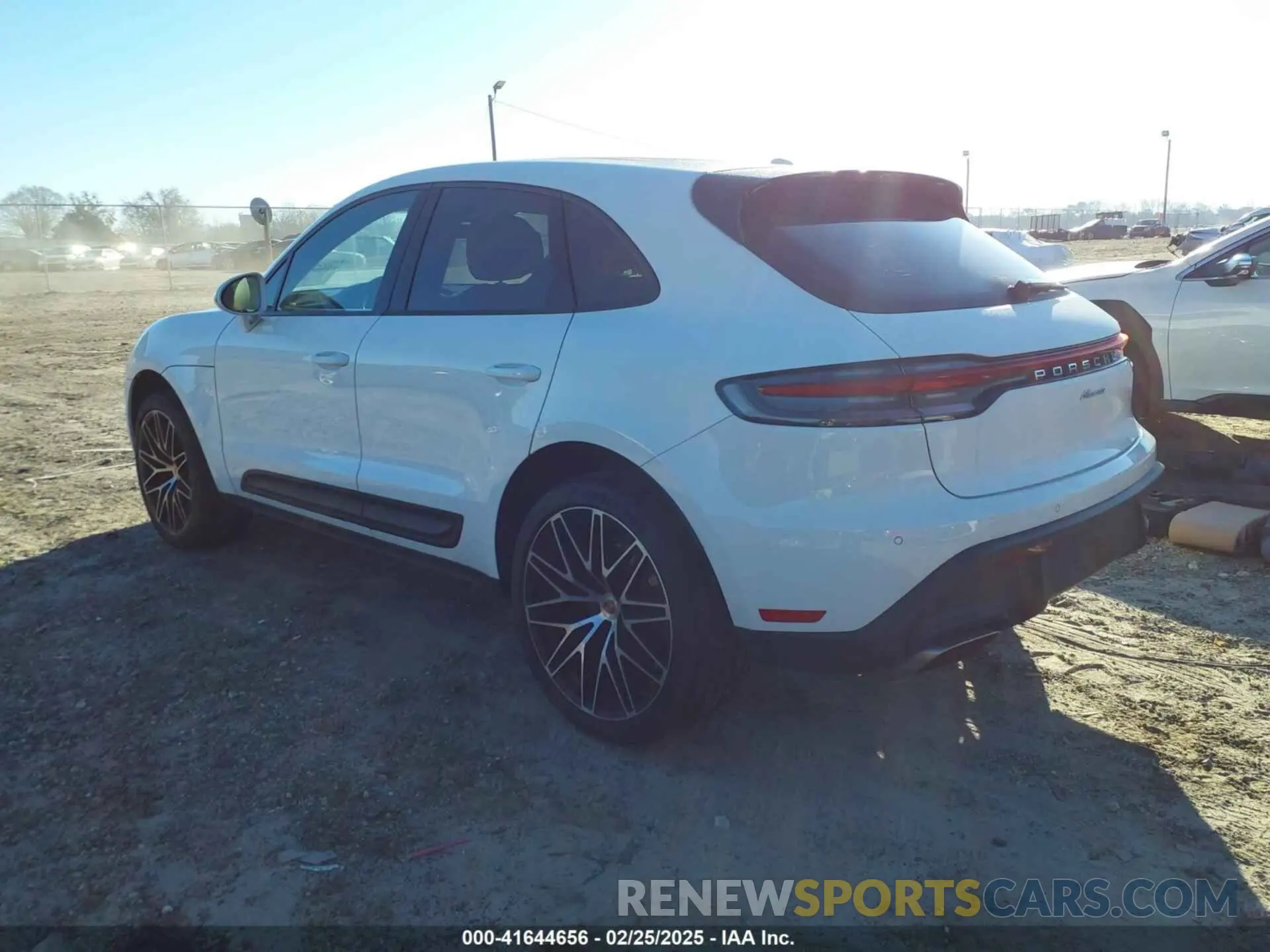 3 Фотография поврежденного автомобиля WP1AA2A58PLB05187 PORSCHE MACAN 2023