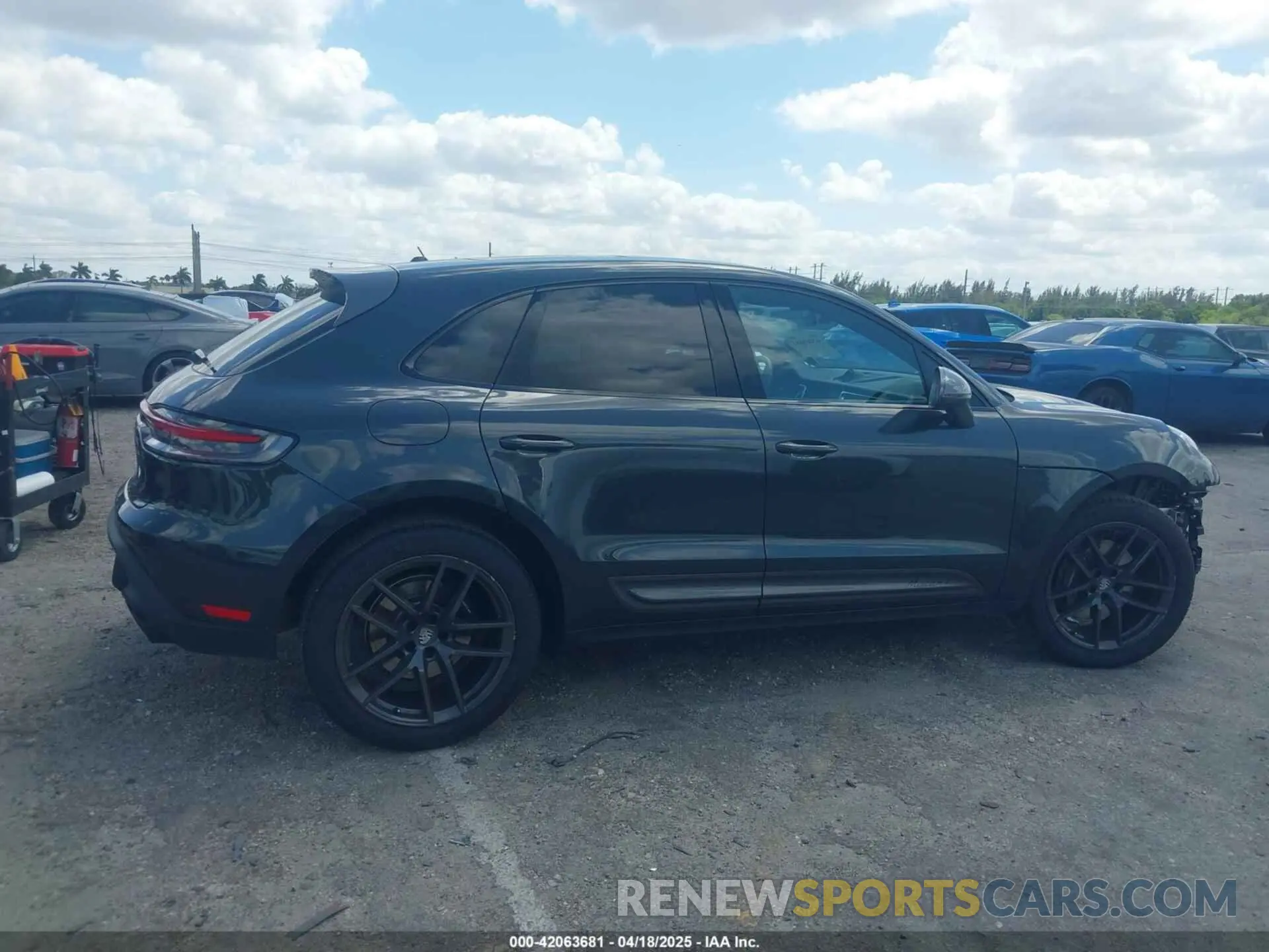 14 Фотография поврежденного автомобиля WP1AA2A5XPLB02680 PORSCHE MACAN 2023