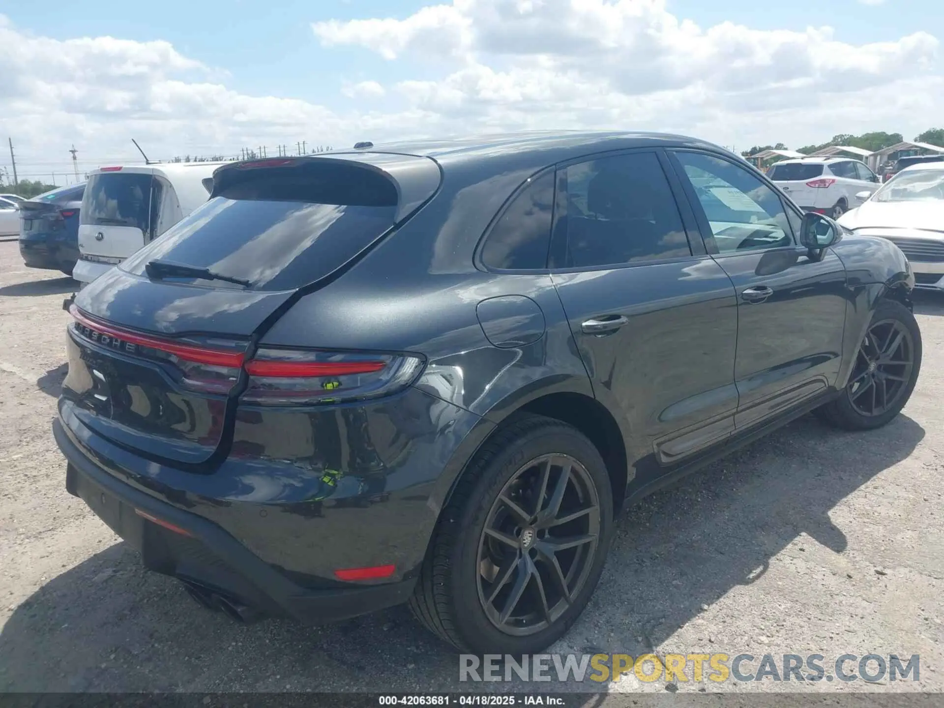 4 Фотография поврежденного автомобиля WP1AA2A5XPLB02680 PORSCHE MACAN 2023