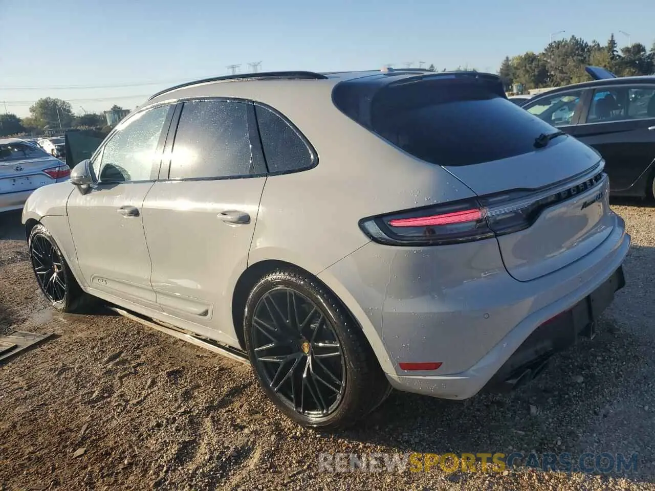 2 Фотография поврежденного автомобиля WP1AF2A59PLB57445 PORSCHE MACAN 2023