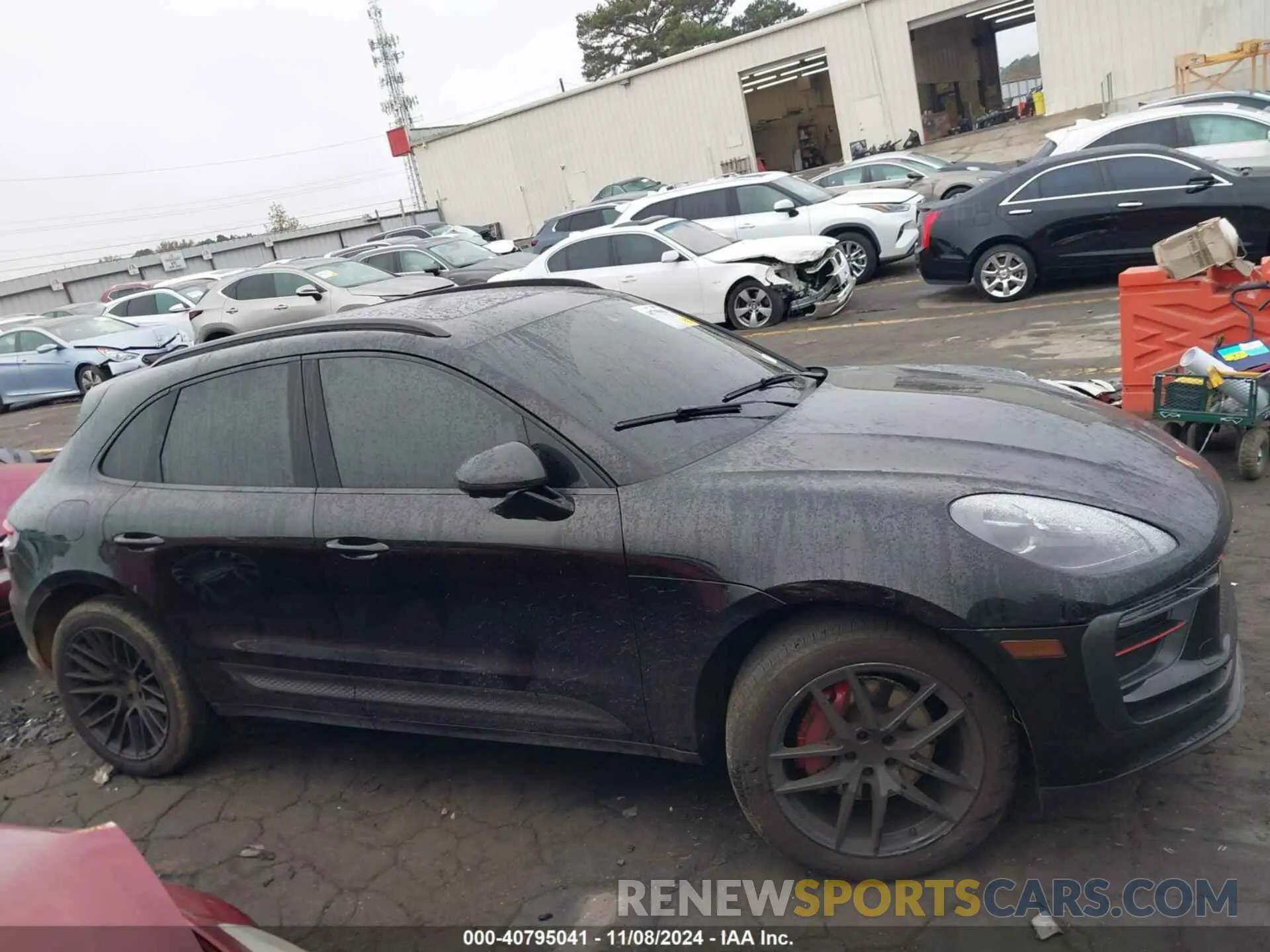 13 Фотография поврежденного автомобиля WP1AA2A50RLB02643 PORSCHE MACAN 2024