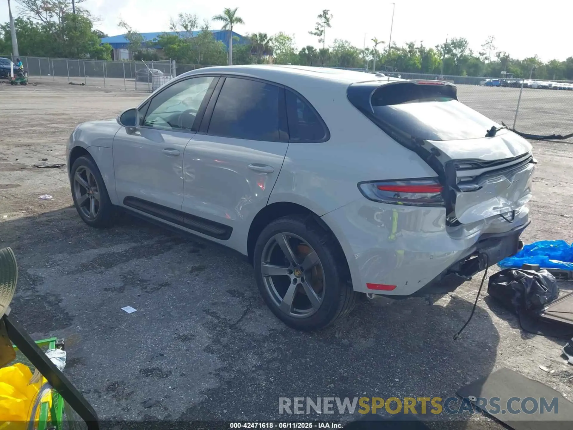 3 Photograph of a damaged car WP1AA2A51RLB04370 PORSCHE MACAN 2024