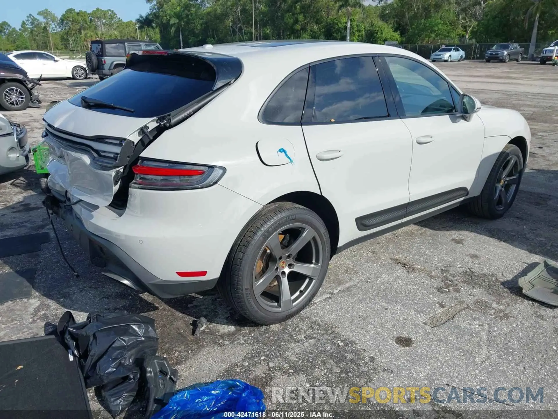 4 Photograph of a damaged car WP1AA2A51RLB04370 PORSCHE MACAN 2024