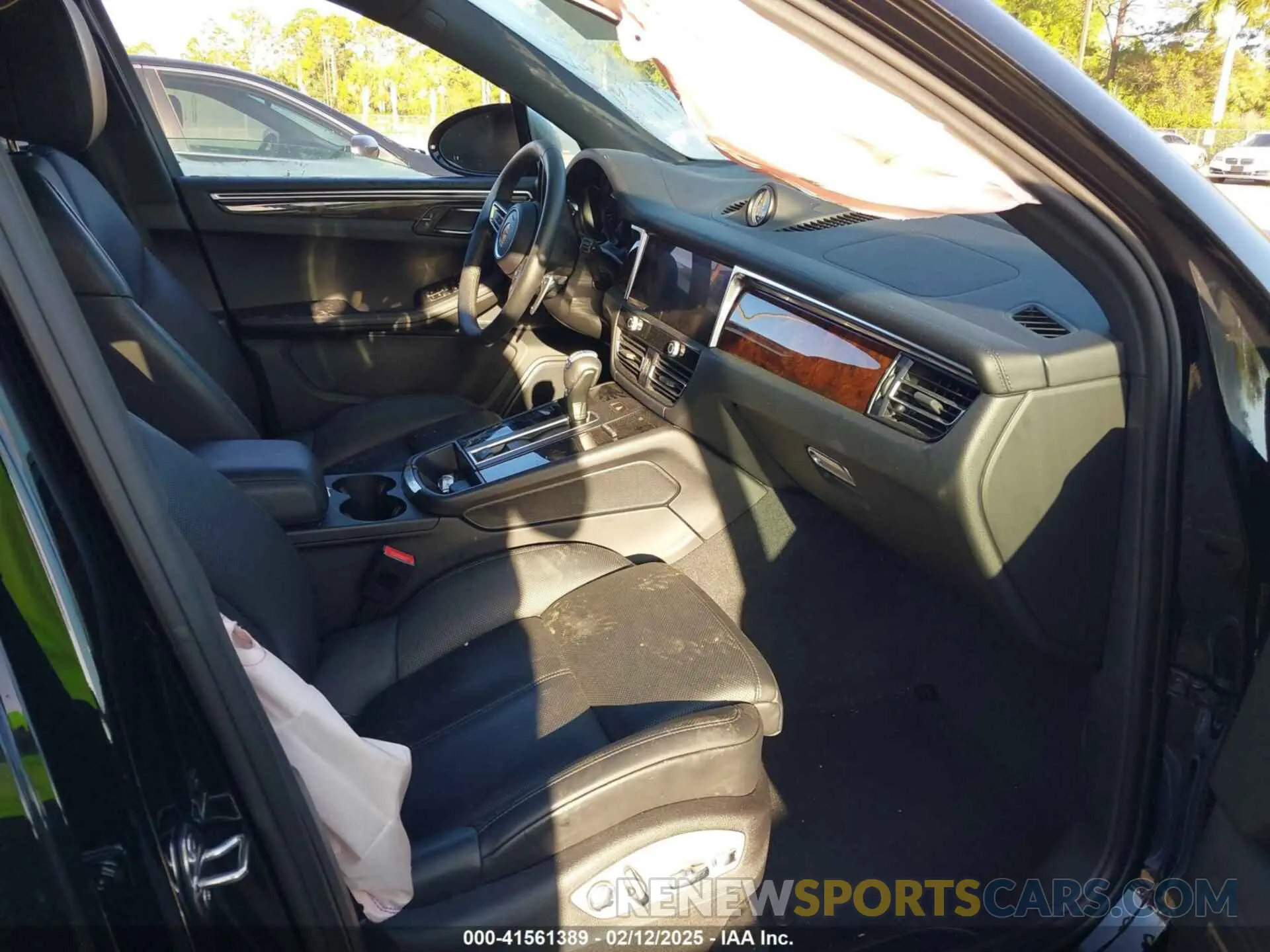 5 Photograph of a damaged car WP1AA2A51RLB13361 PORSCHE MACAN 2024
