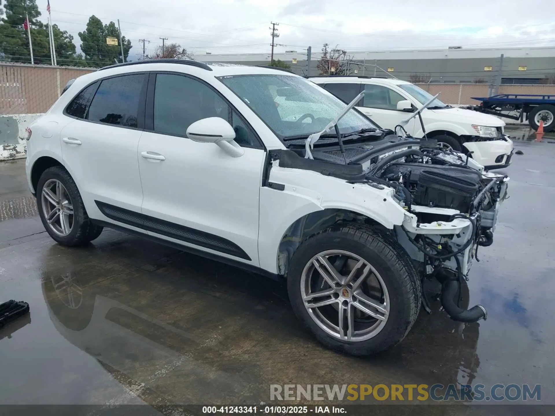 1 Photograph of a damaged car WP1AA2A57RLB12571 PORSCHE MACAN 2024