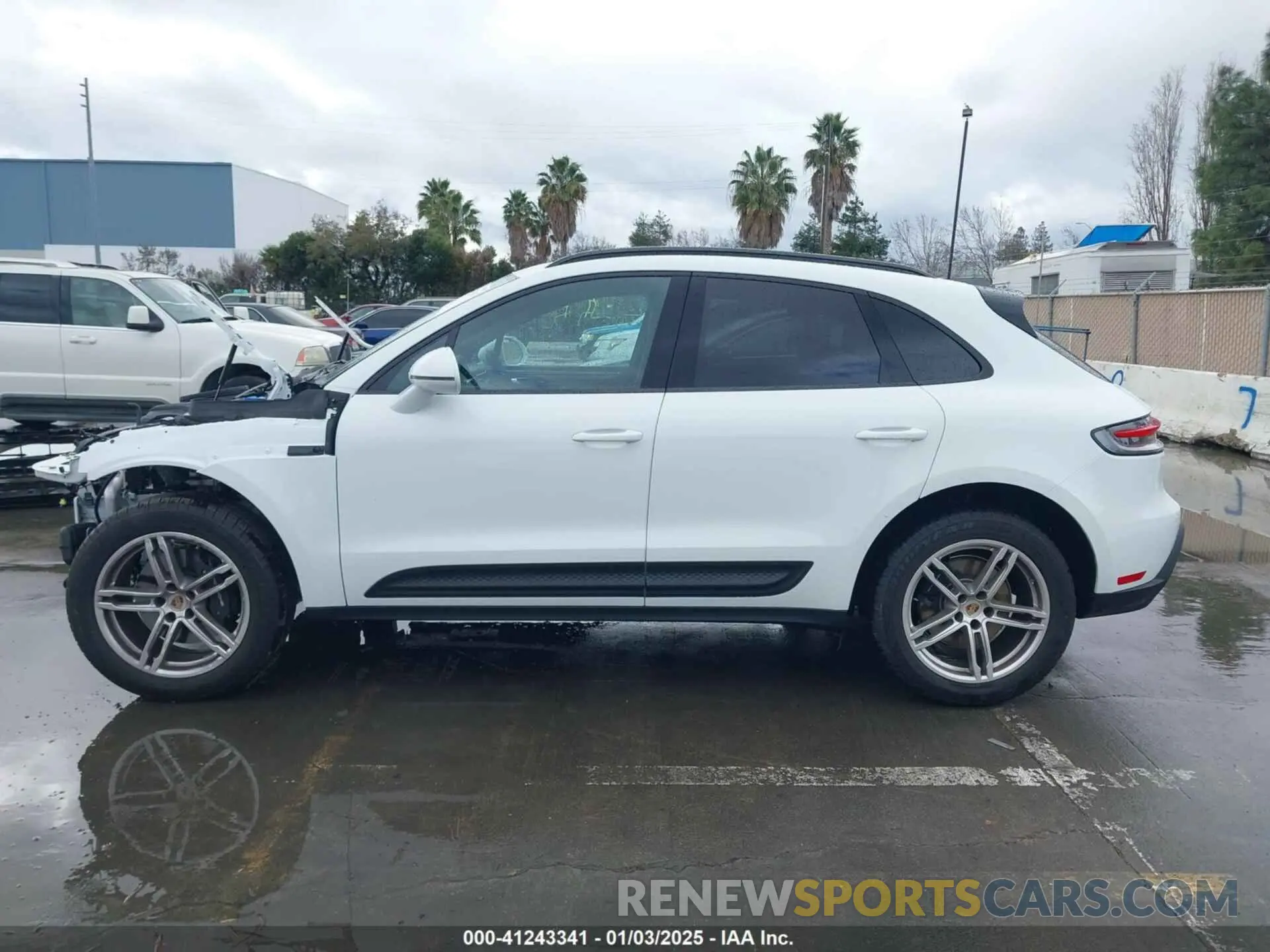 15 Photograph of a damaged car WP1AA2A57RLB12571 PORSCHE MACAN 2024