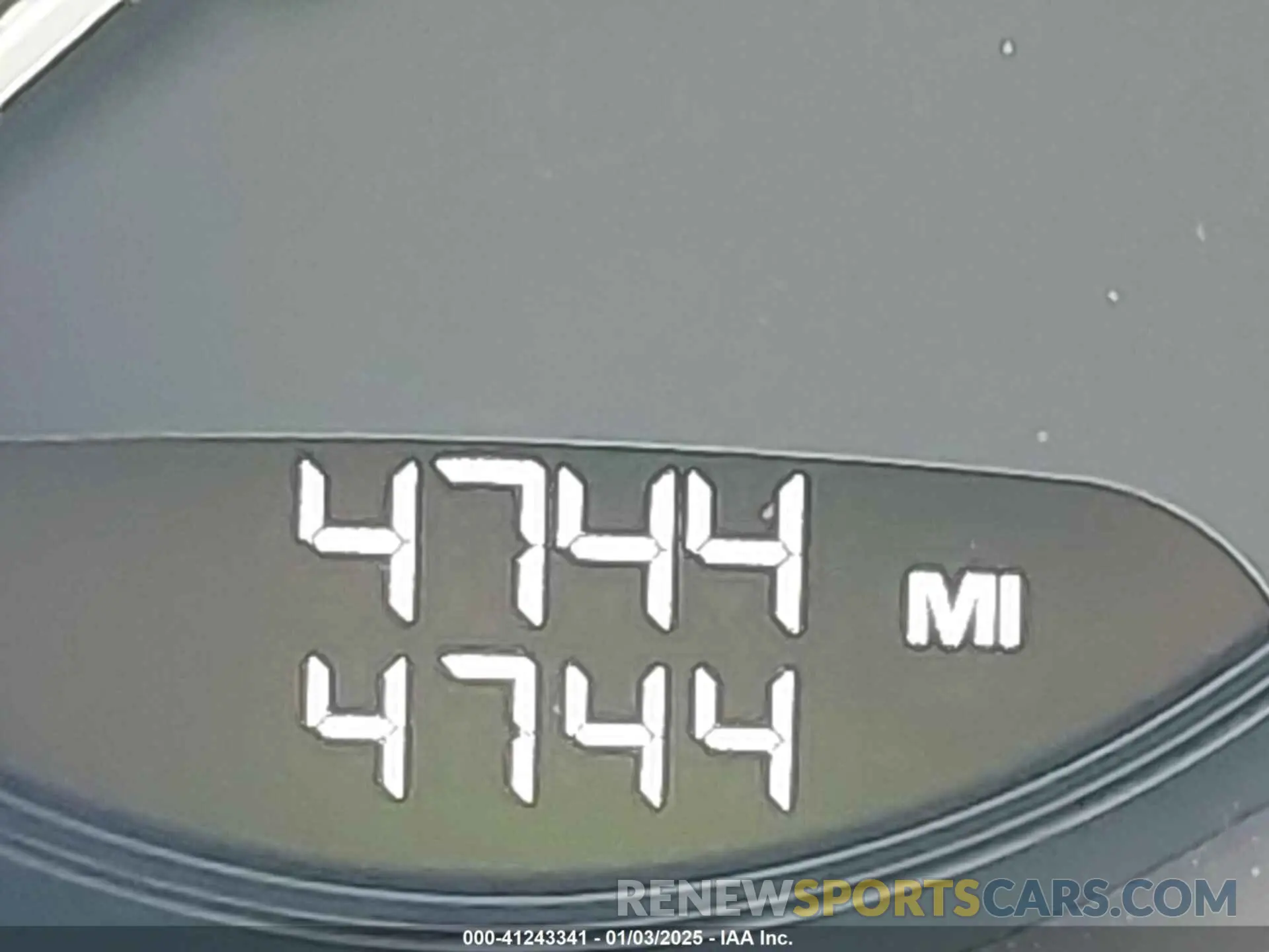 16 Photograph of a damaged car WP1AA2A57RLB12571 PORSCHE MACAN 2024
