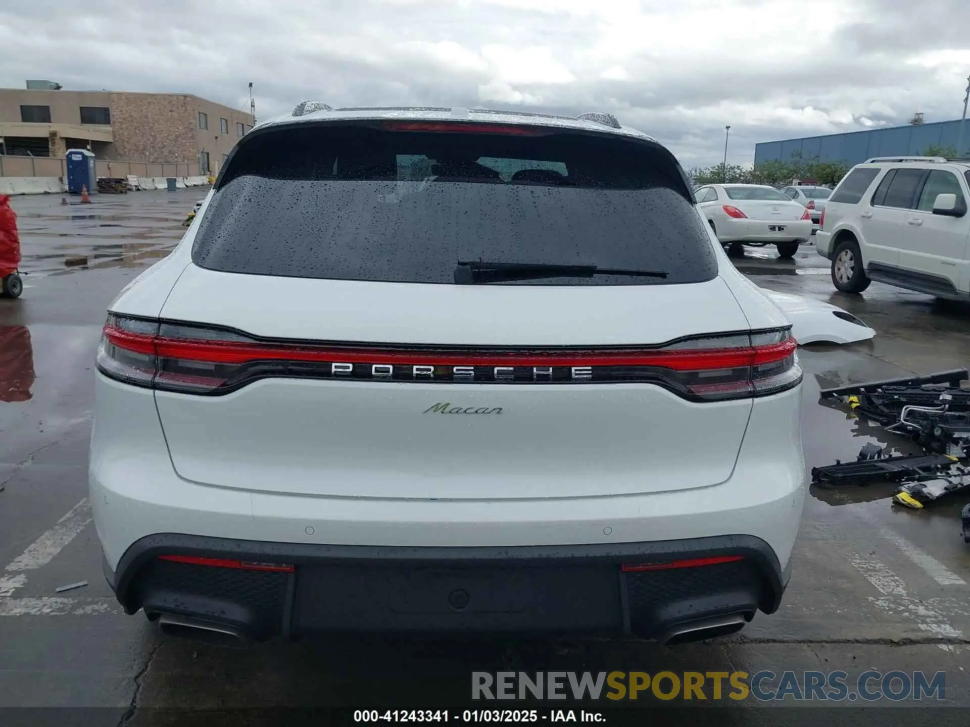 17 Photograph of a damaged car WP1AA2A57RLB12571 PORSCHE MACAN 2024