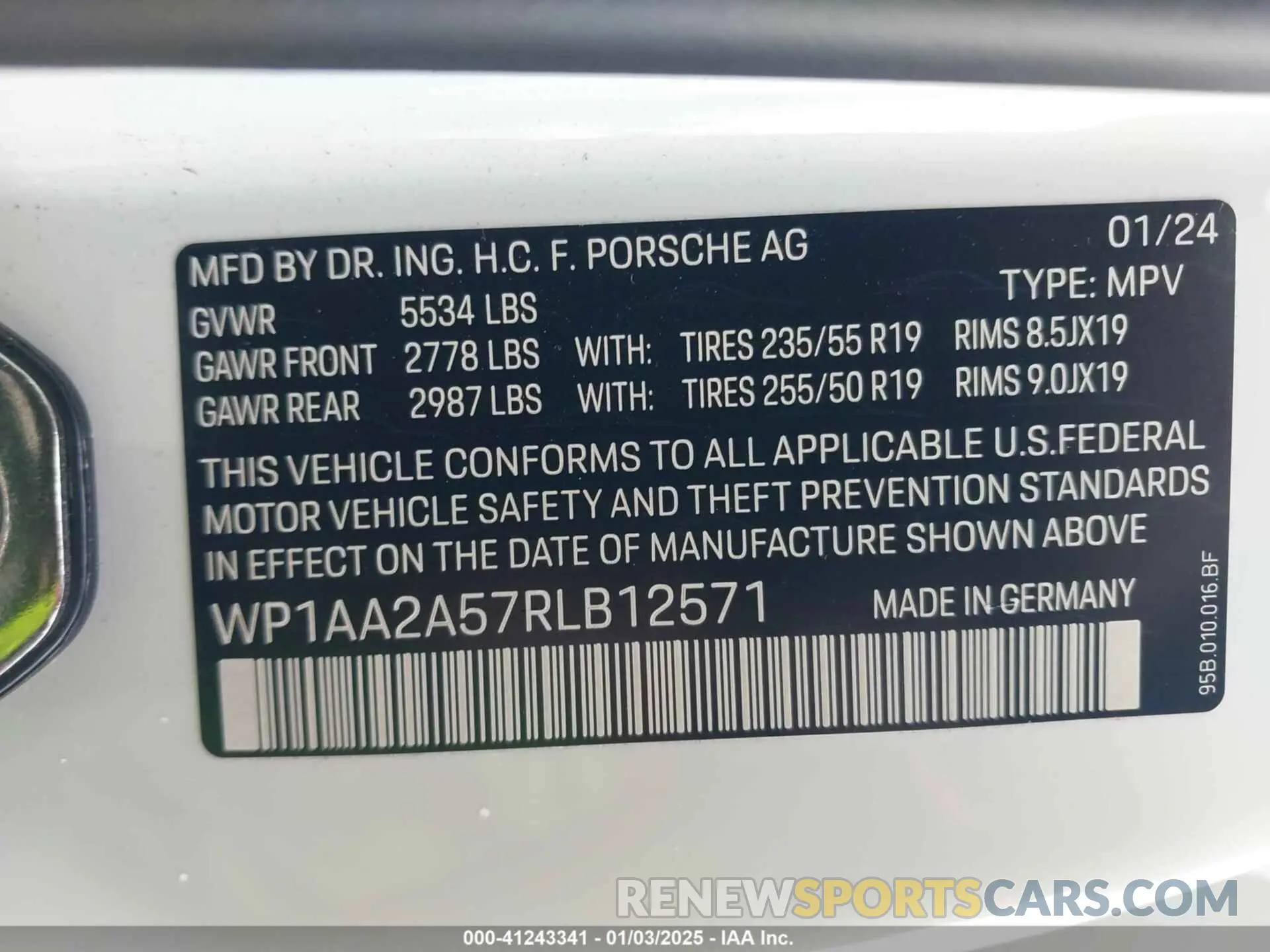 9 Photograph of a damaged car WP1AA2A57RLB12571 PORSCHE MACAN 2024