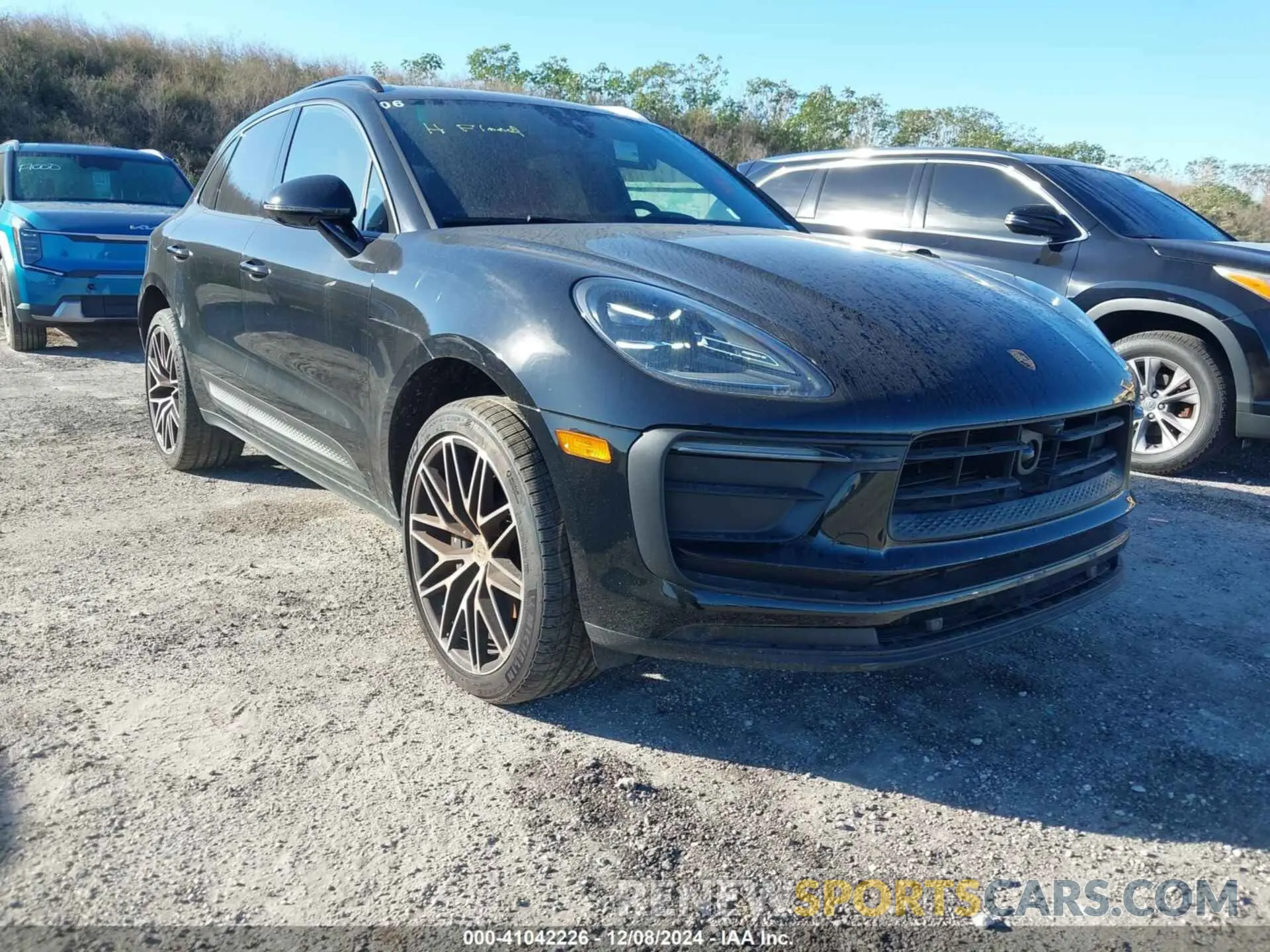 1 Photograph of a damaged car WP1AA2A58RLB16998 PORSCHE MACAN 2024