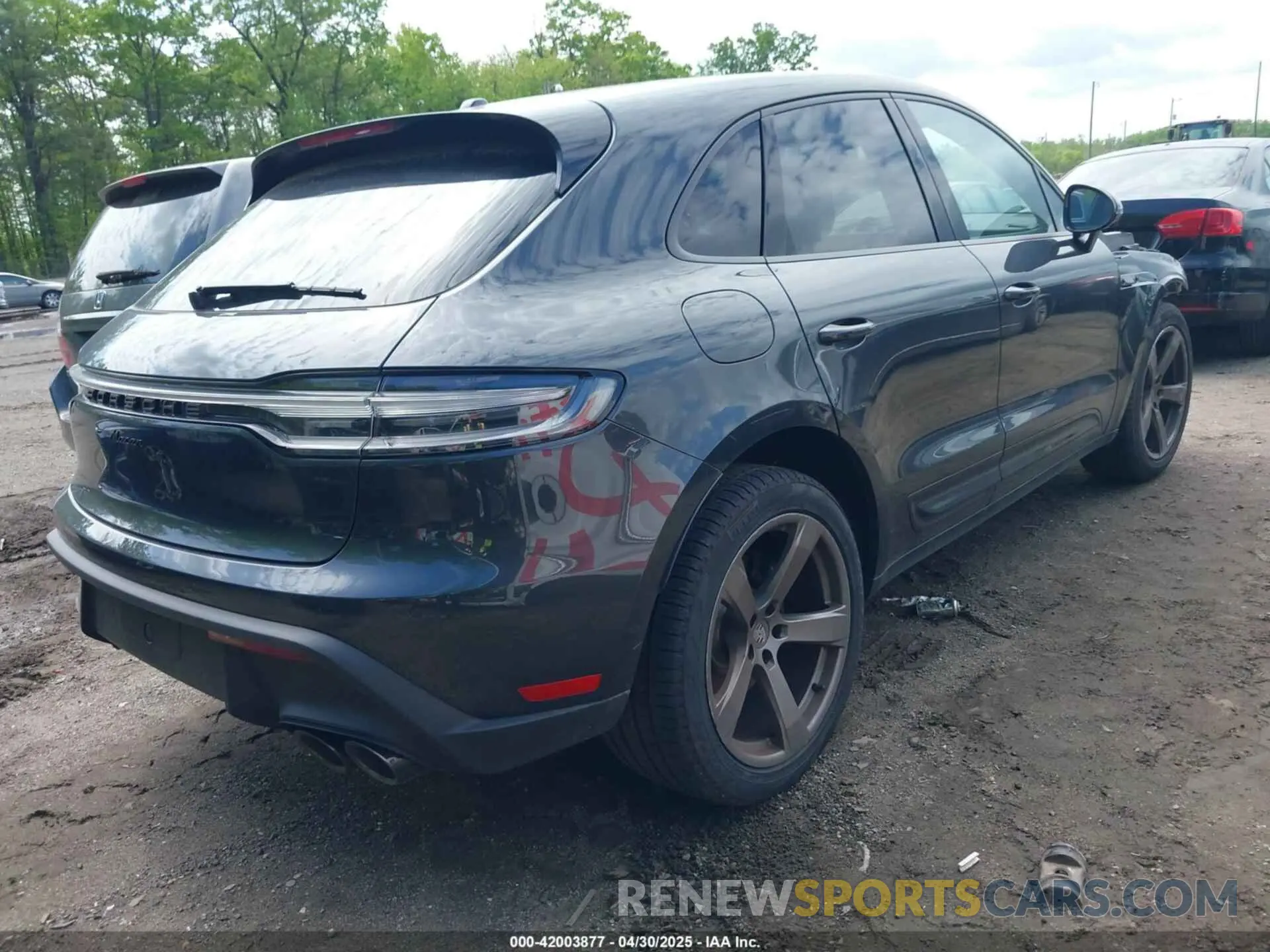 4 Photograph of a damaged car WP1AA2A5XRLB18610 PORSCHE MACAN 2024