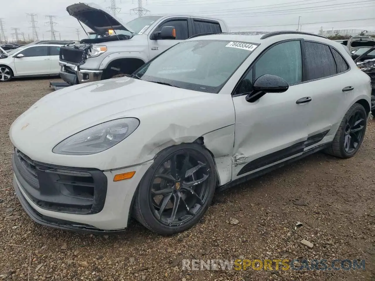 1 Фотография поврежденного автомобиля WP1AF2A56RLB55266 PORSCHE MACAN 2024