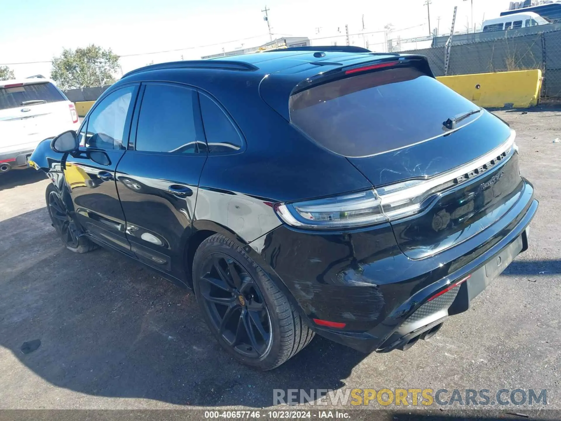 3 Photograph of a damaged car WP1AF2A59RLB57979 PORSCHE MACAN 2024