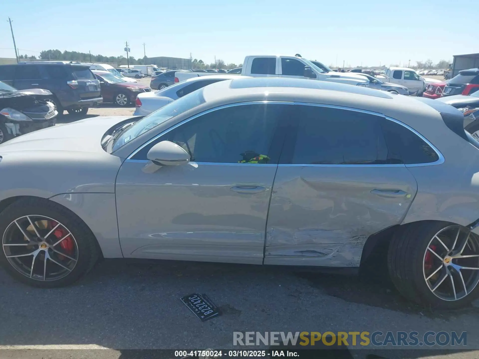 14 Photograph of a damaged car WP1AG2A51RLB39585 PORSCHE MACAN 2024