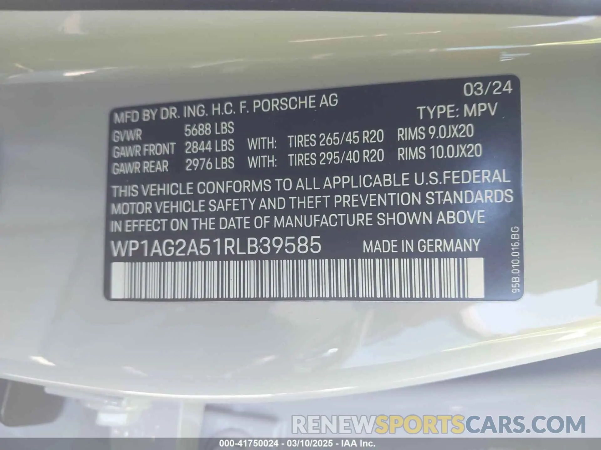 9 Photograph of a damaged car WP1AG2A51RLB39585 PORSCHE MACAN 2024