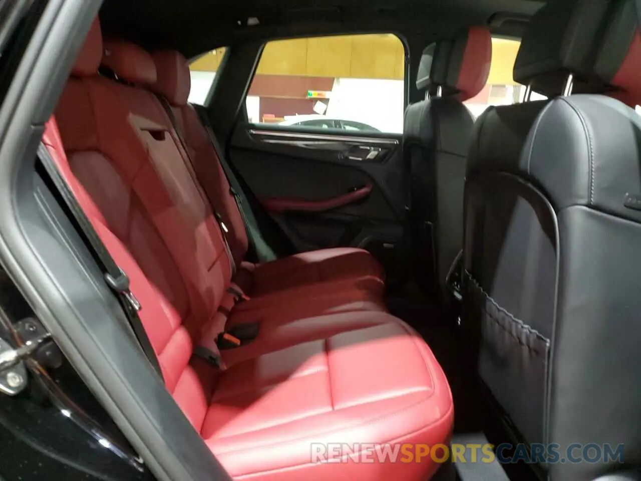 11 Фотография поврежденного автомобиля WP1AG2A52RLB39370 PORSCHE MACAN 2024
