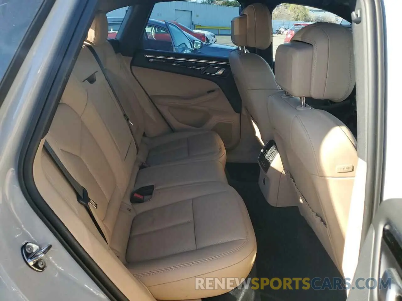 11 Фотография поврежденного автомобиля WP1AG2A55RLB37483 PORSCHE MACAN 2024