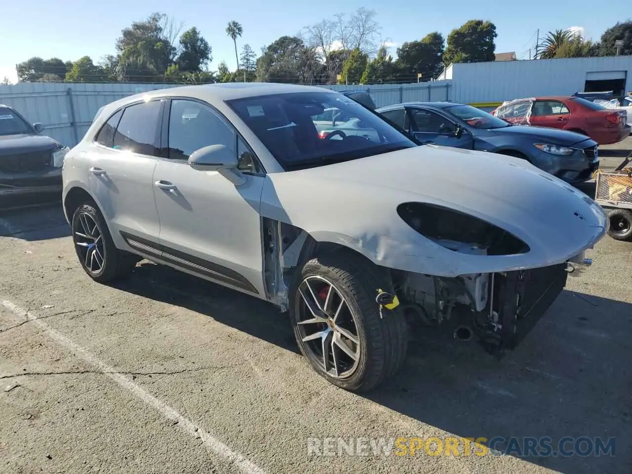 4 Фотография поврежденного автомобиля WP1AG2A55RLB37483 PORSCHE MACAN 2024