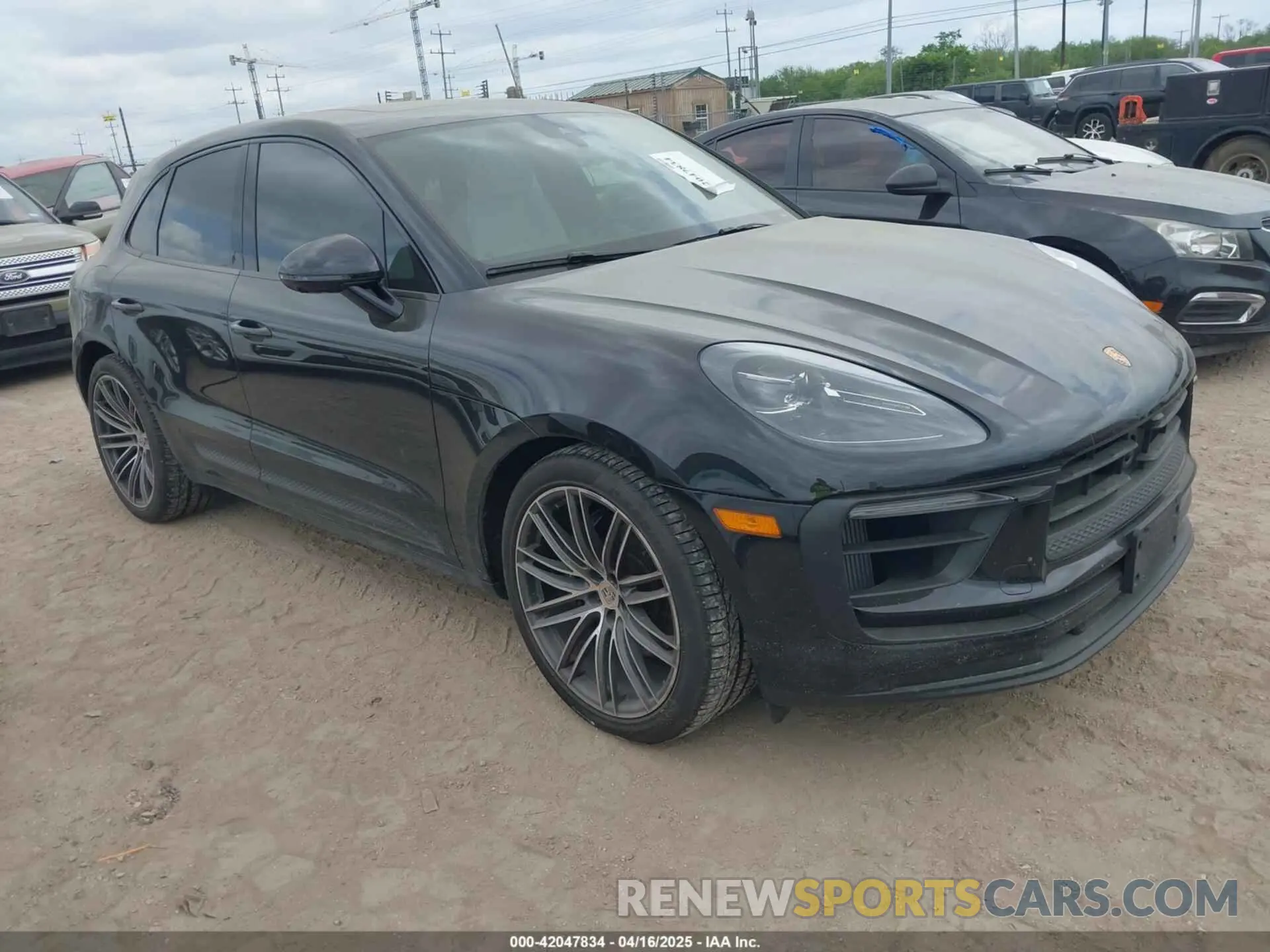 1 Фотография поврежденного автомобиля WP1AG2A56RLB38089 PORSCHE MACAN 2024