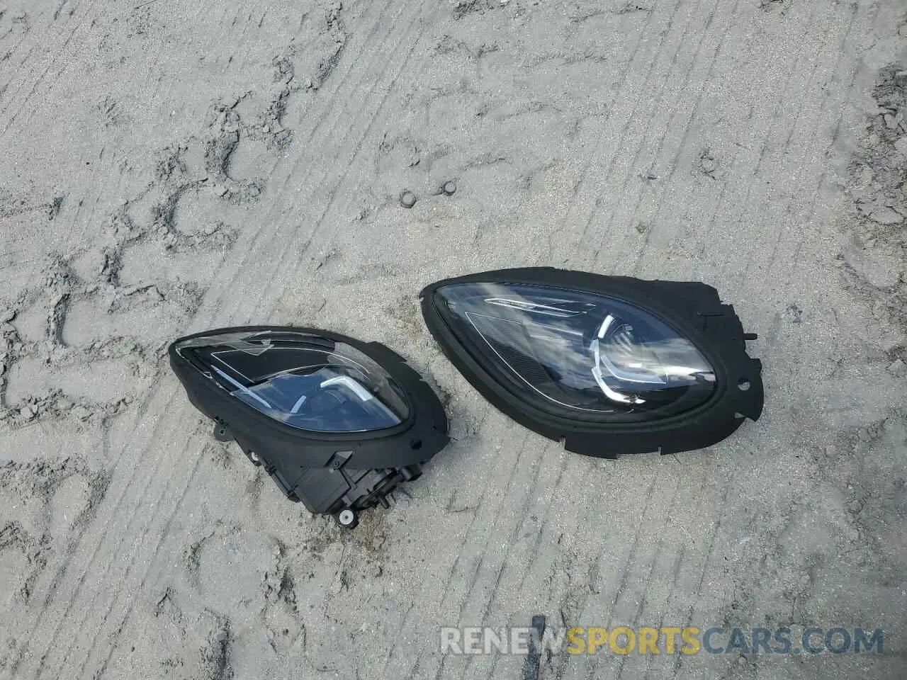 13 Photograph of a damaged car WP1AG2A54SLB40784 PORSCHE MACAN 2025
