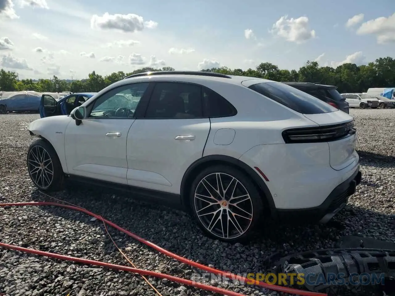 2 Фотография поврежденного автомобиля WP1AA2XA1RL002214 PORSCHE MACAN 4 2024