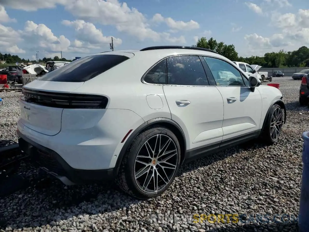 3 Фотография поврежденного автомобиля WP1AA2XA1RL002214 PORSCHE MACAN 4 2024