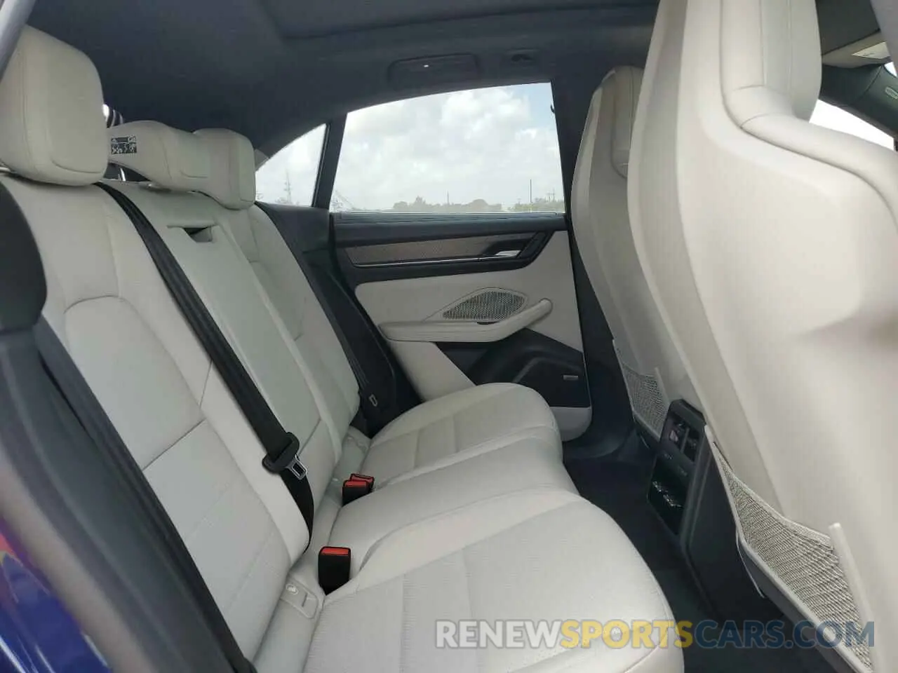 11 Photograph of a damaged car WP1AA2XA6SL000013 PORSCHE MACAN 4 2025