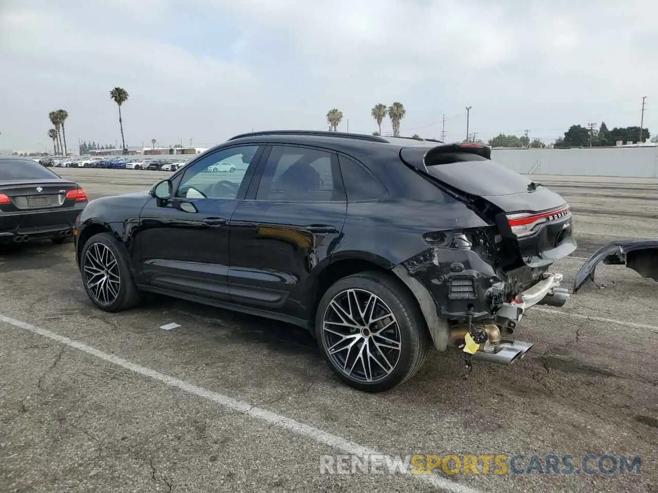 2 Фотография поврежденного автомобиля WP1AA2A50PLB16555 PORSCHE MACAN BASE 2023