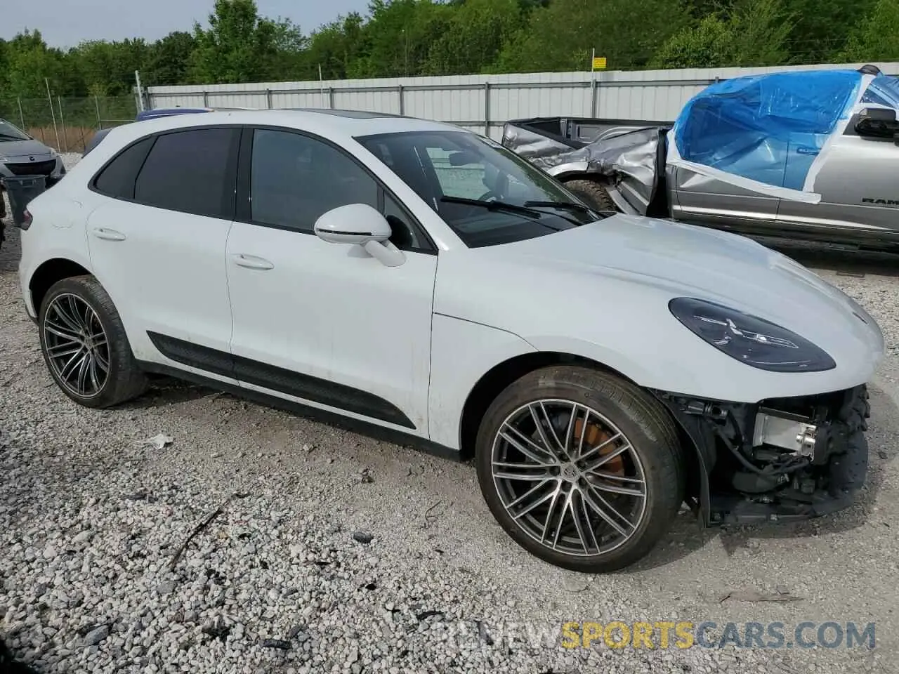 4 Фотография поврежденного автомобиля WP1AA2A51PLB15642 PORSCHE MACAN BASE 2023