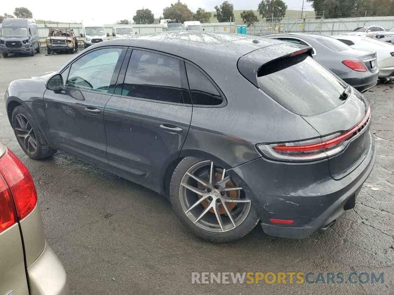 2 Фотография поврежденного автомобиля WP1AA2A54PLB00584 PORSCHE MACAN BASE 2023