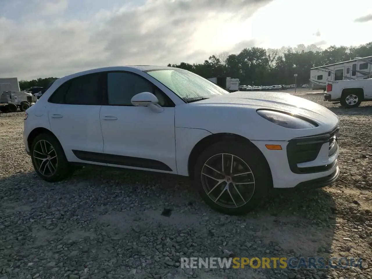 4 Фотография поврежденного автомобиля WP1AA2A57PLB07657 PORSCHE MACAN BASE 2023