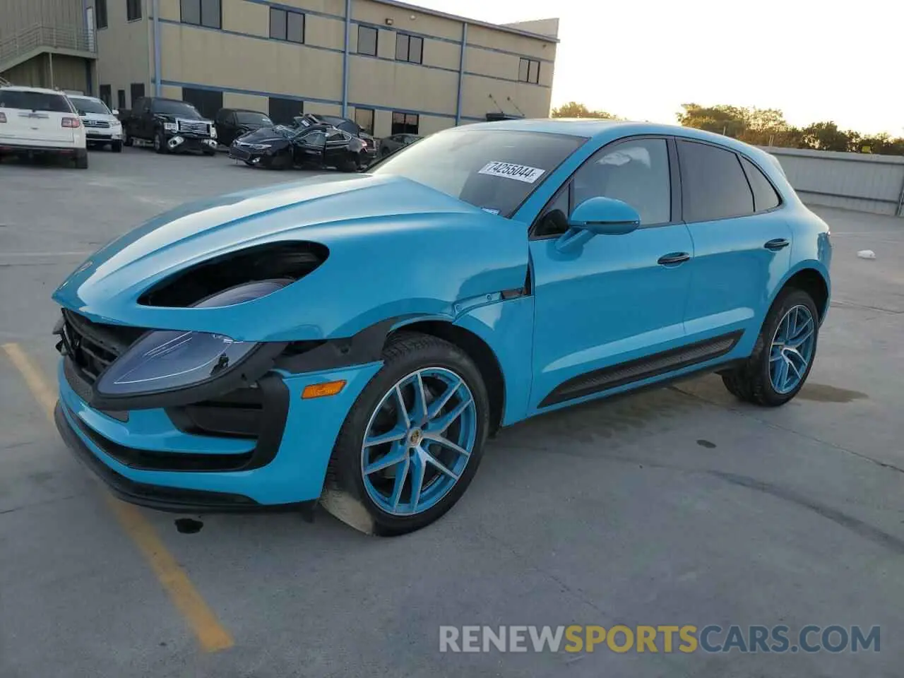 1 Фотография поврежденного автомобиля WP1AA2A58PLB03259 PORSCHE MACAN BASE 2023
