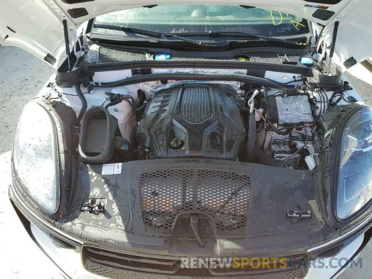 12 Фотография поврежденного автомобиля WP1AA2A50RLB01685 PORSCHE MACAN BASE 2024