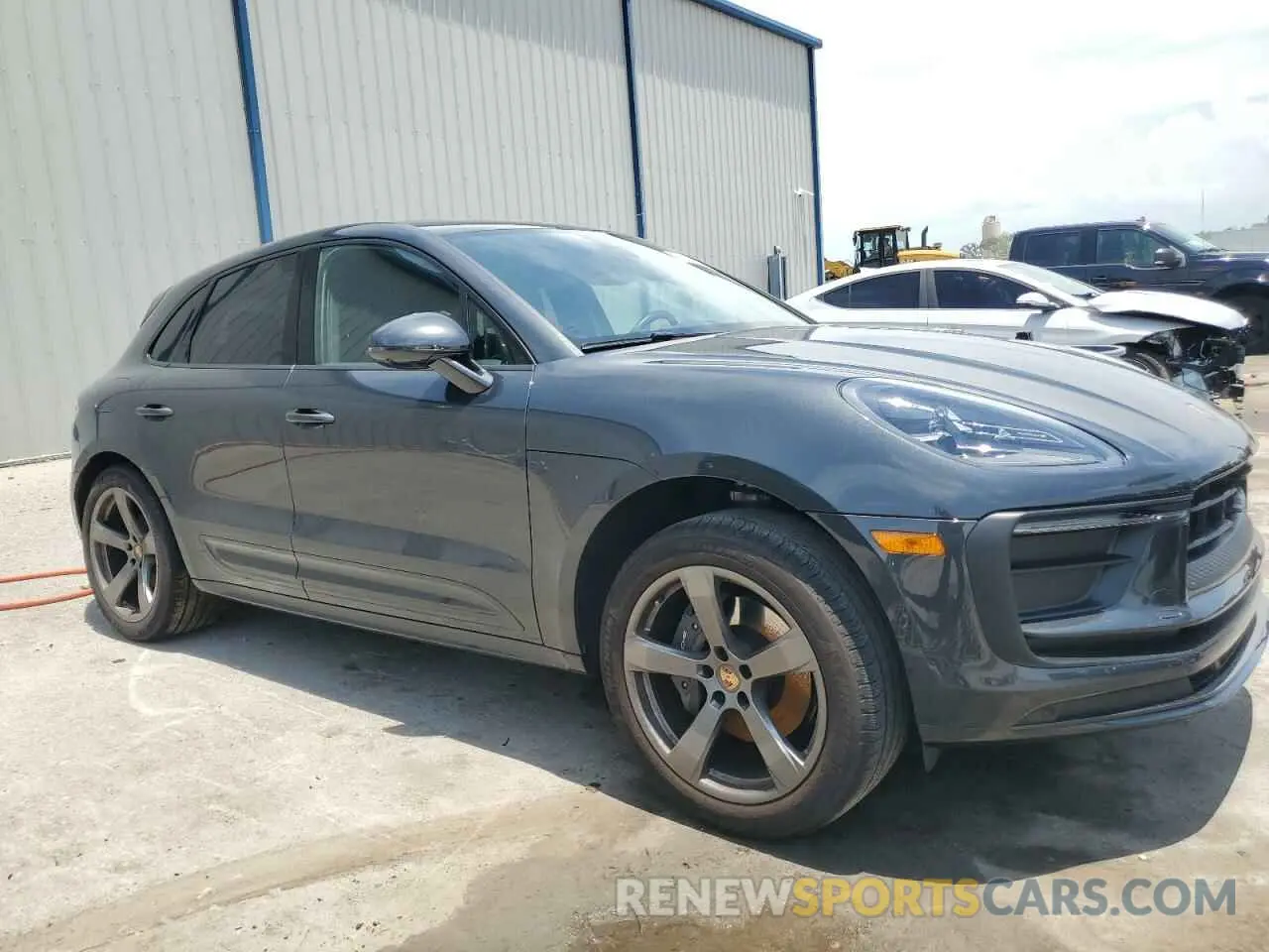 4 Фотография поврежденного автомобиля WP1AA2A50RLB02092 PORSCHE MACAN BASE 2024