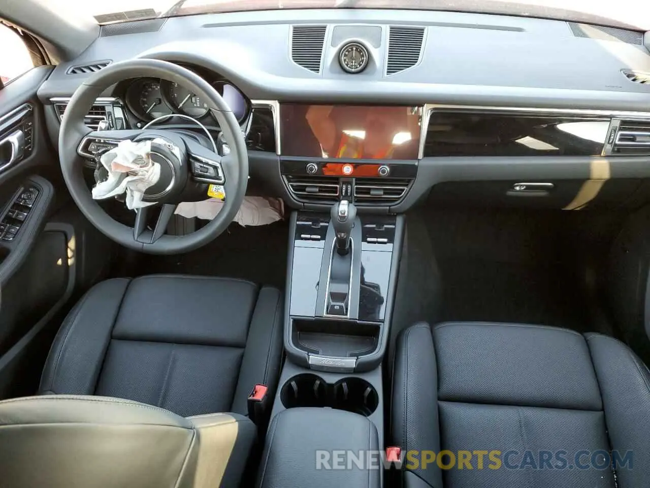 8 Фотография поврежденного автомобиля WP1AA2A50RLB17367 PORSCHE MACAN BASE 2024