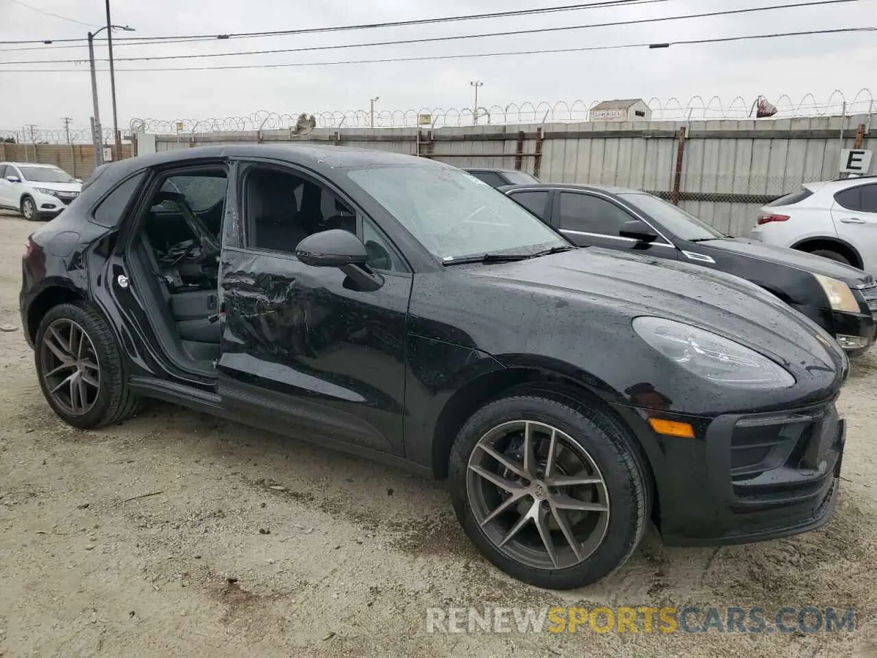 4 Photograph of a damaged car WP1AA2A51RLB12470 PORSCHE MACAN BASE 2024