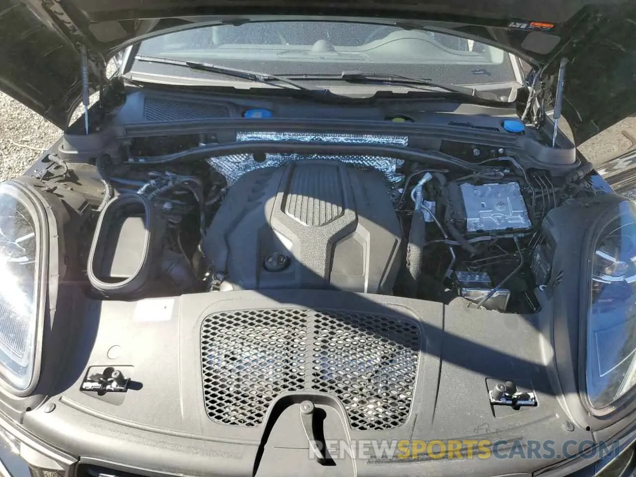 11 Photograph of a damaged car WP1AA2A52RLB15006 PORSCHE MACAN BASE 2024