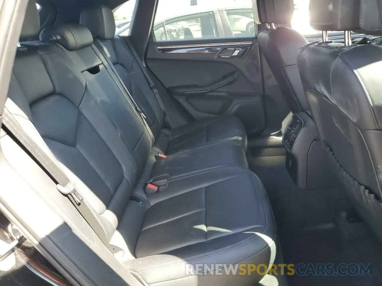11 Фотография поврежденного автомобиля WP1AA2A56RLB13940 PORSCHE MACAN BASE 2024