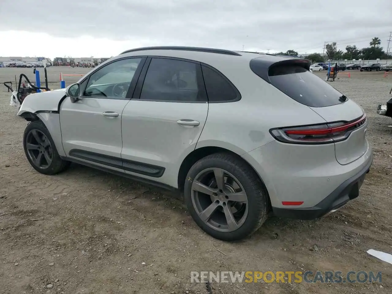 2 Фотография поврежденного автомобиля WP1AA2A5XRLB09941 PORSCHE MACAN BASE 2024
