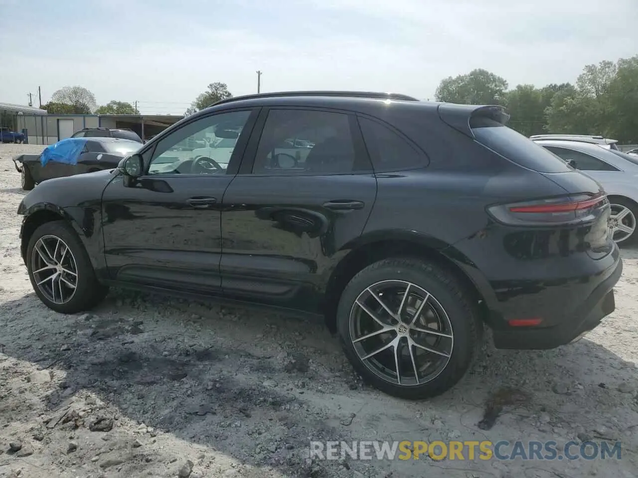 2 Фотография поврежденного автомобиля WP1AA2A52SLB05954 PORSCHE MACAN BASE 2025