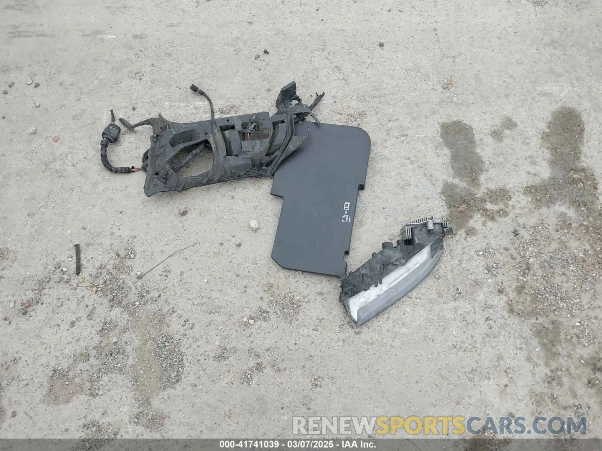 12 Photograph of a damaged car WP0AA2A76KL100288 PORSCHE PANAMERA 2019