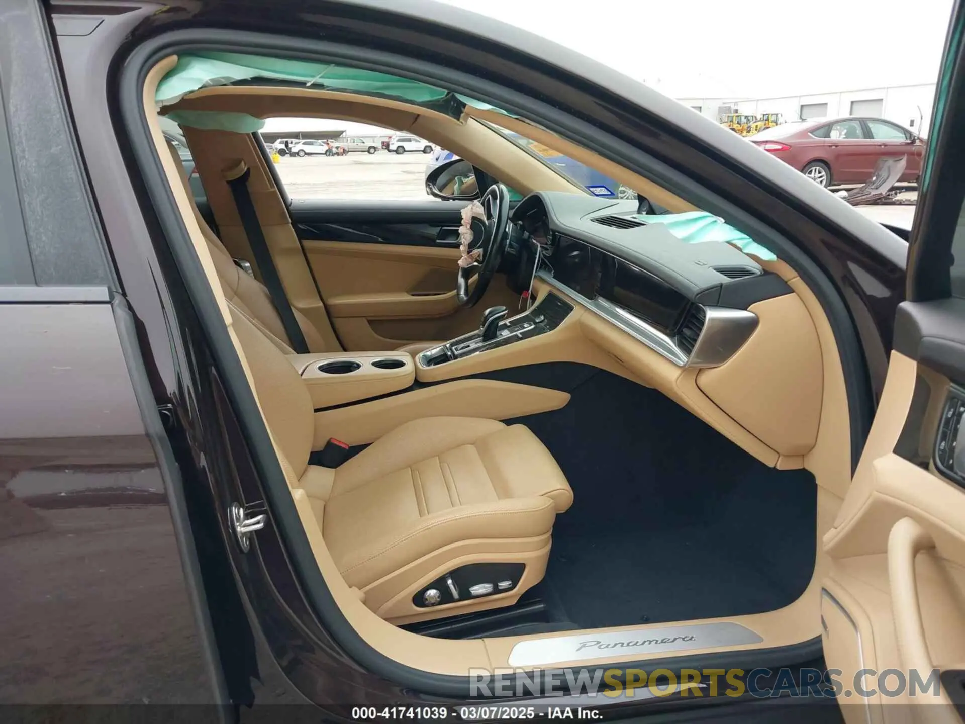 5 Photograph of a damaged car WP0AA2A76KL100288 PORSCHE PANAMERA 2019