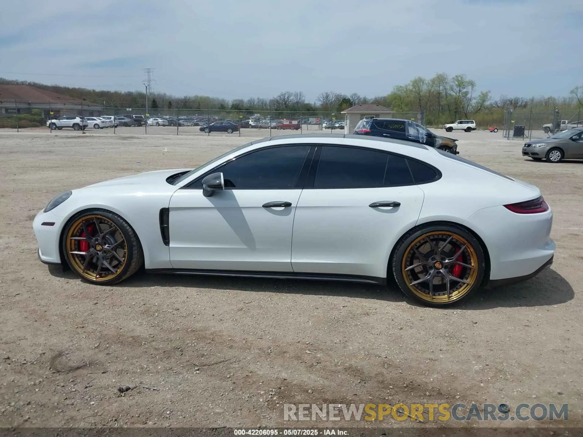 14 Photograph of a damaged car WP0AF2A7XKL145364 PORSCHE PANAMERA 2019