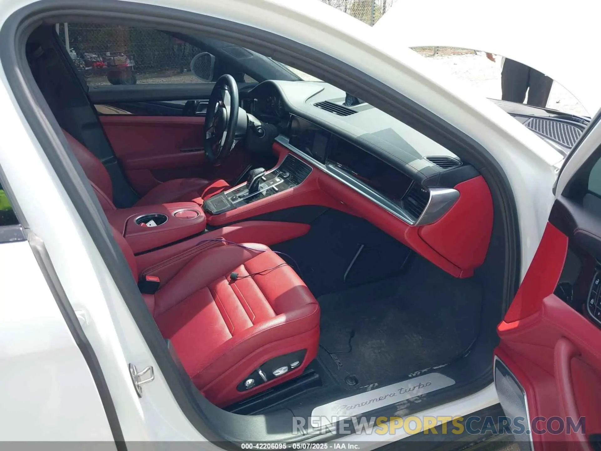 5 Photograph of a damaged car WP0AF2A7XKL145364 PORSCHE PANAMERA 2019