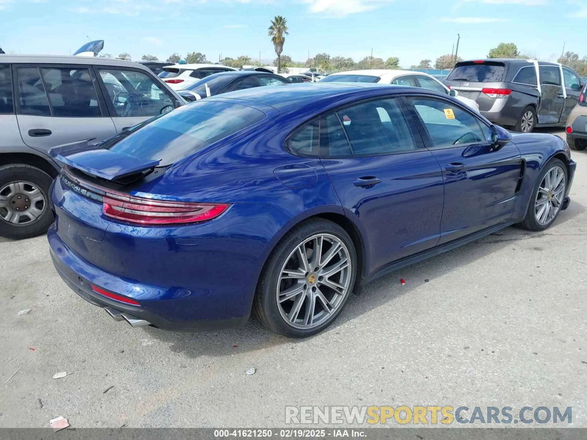 4 Фотография поврежденного автомобиля WP0AA2A7XLL101865 PORSCHE PANAMERA 2020