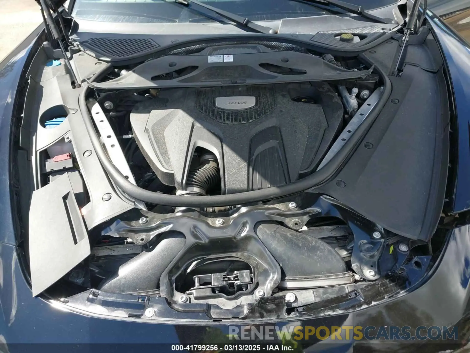 10 Photograph of a damaged car WP0AA2A7XLL104023 PORSCHE PANAMERA 2020