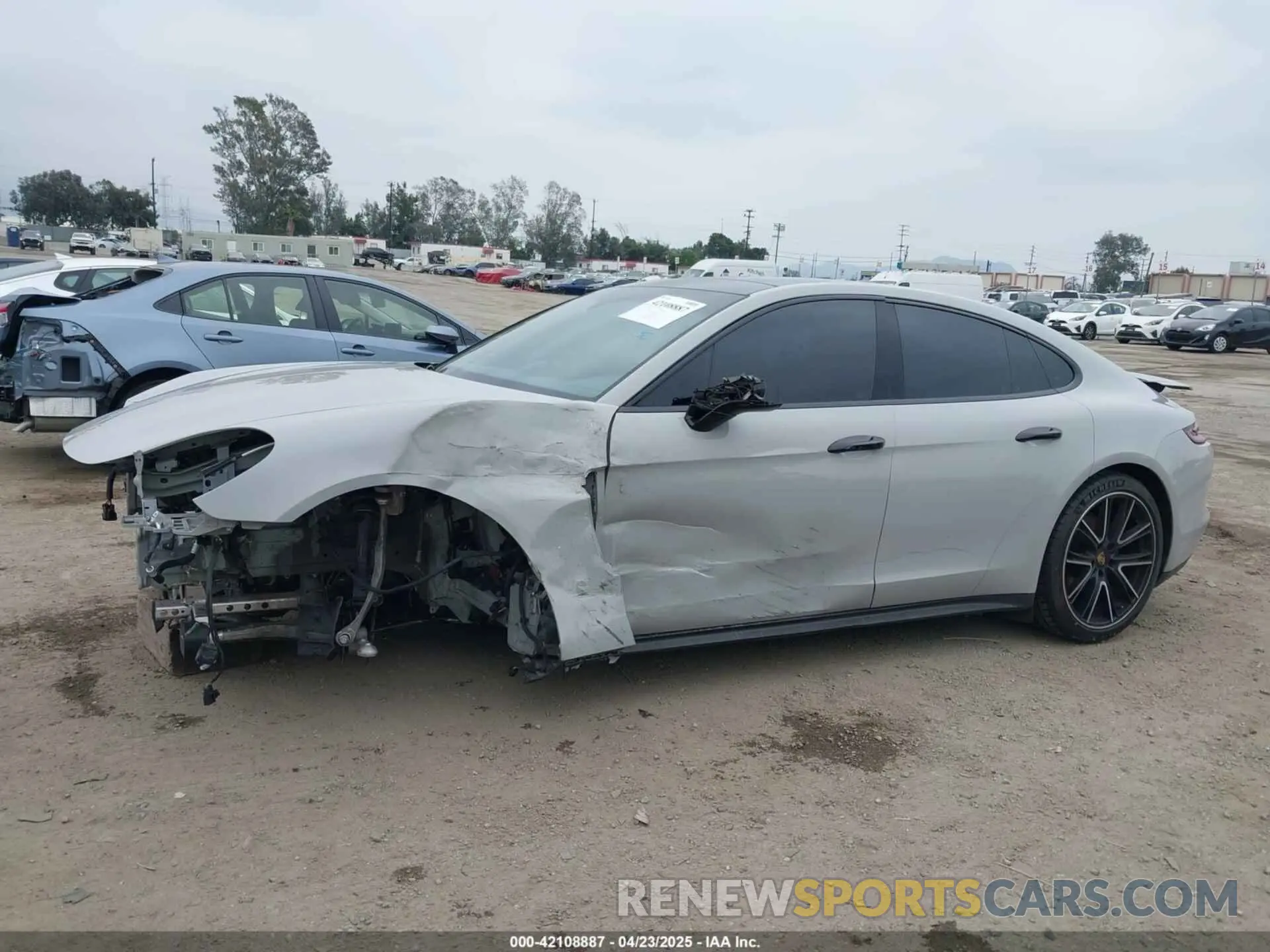 15 Photograph of a damaged car WP0AB2A71LL140650 PORSCHE PANAMERA 2020