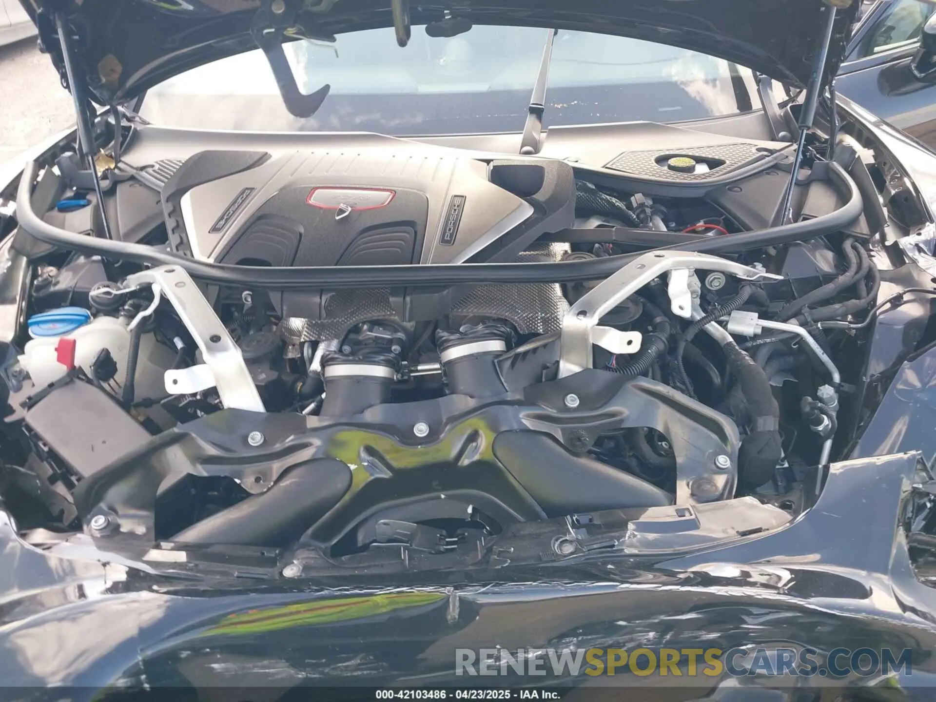 10 Photograph of a damaged car WP0AG2A74ML147997 PORSCHE PANAMERA 2021