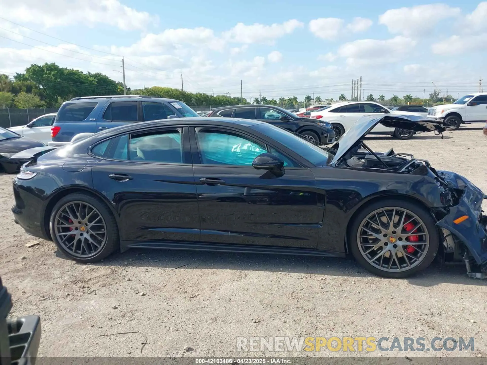 14 Photograph of a damaged car WP0AG2A74ML147997 PORSCHE PANAMERA 2021