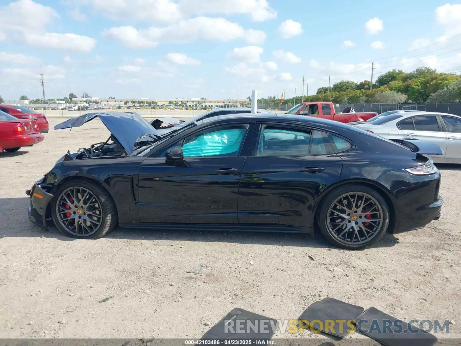 15 Photograph of a damaged car WP0AG2A74ML147997 PORSCHE PANAMERA 2021